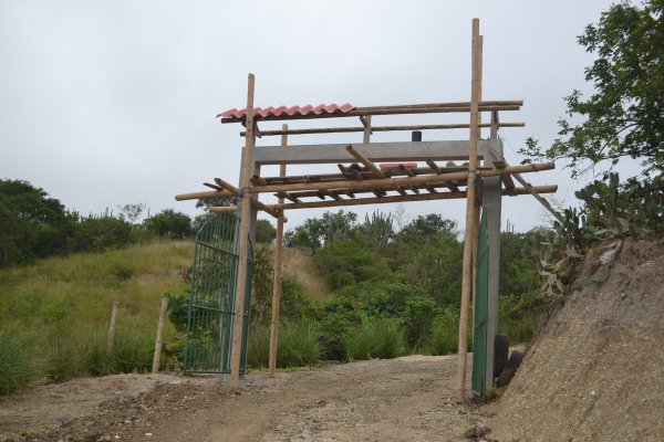 Work on entrance gate